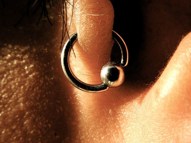 Piercings: cómo afectan las infecciones en la oreja