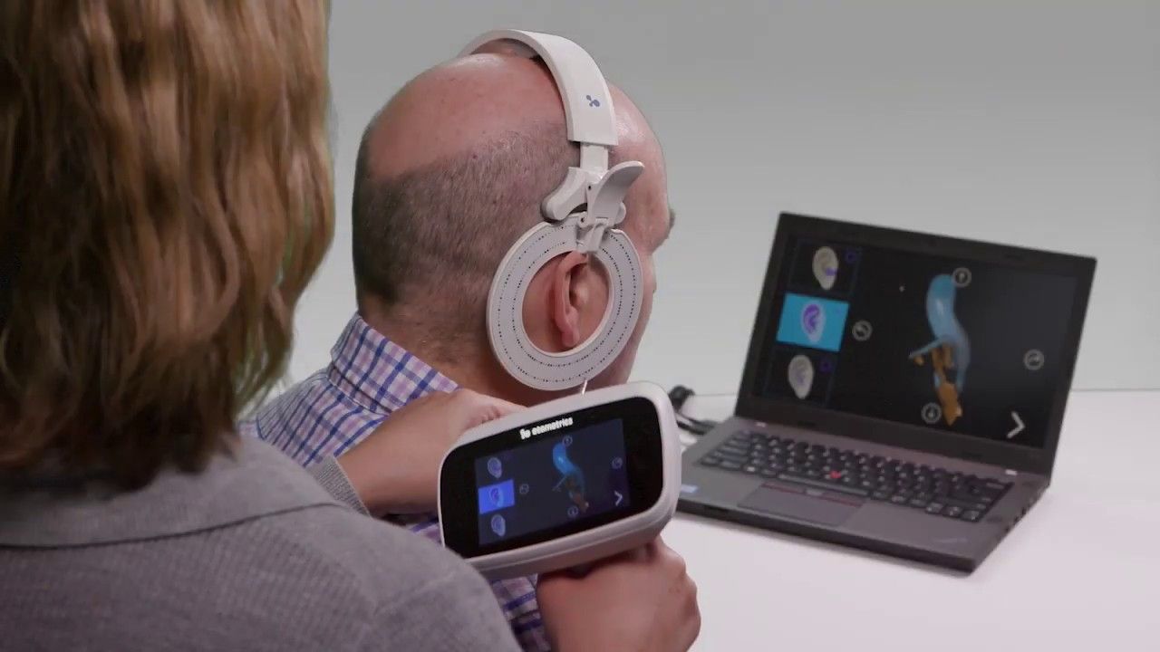 El escáner de oído que evita el contacto físico con el paciente